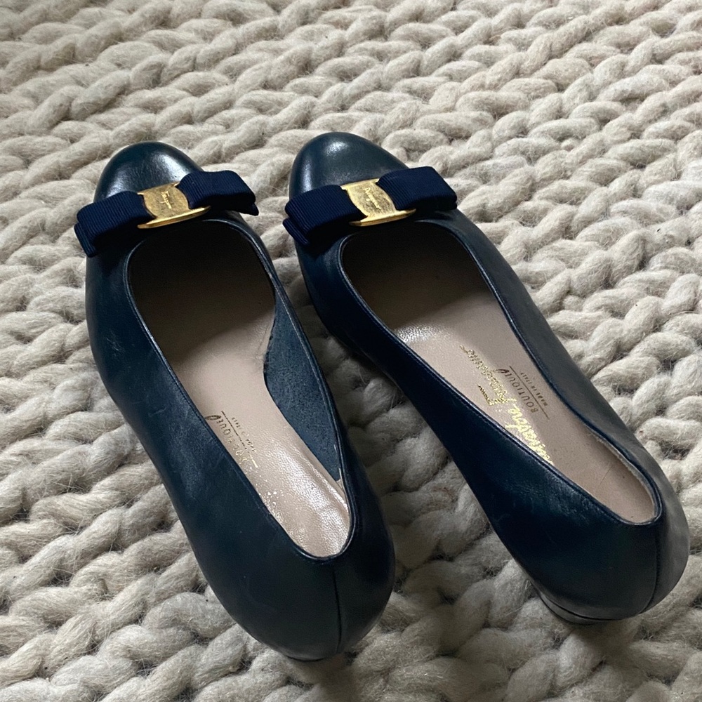 Salvatore Ferragamo Dark Blue Flats with beautiful Gold Accent
